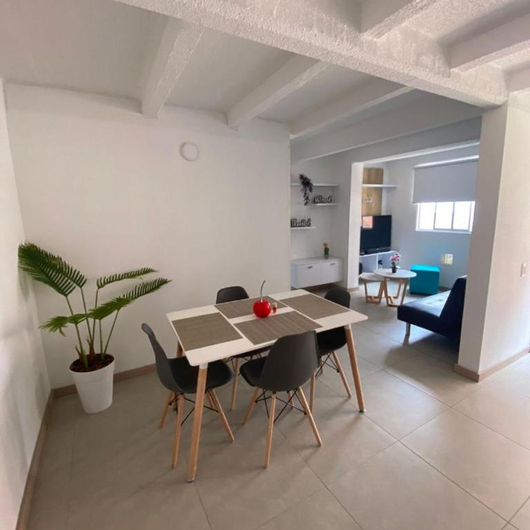 Lindo Apartamento Amoblado en buen sector en Sabaneta - Apartamento de 2 dormitorios - 1