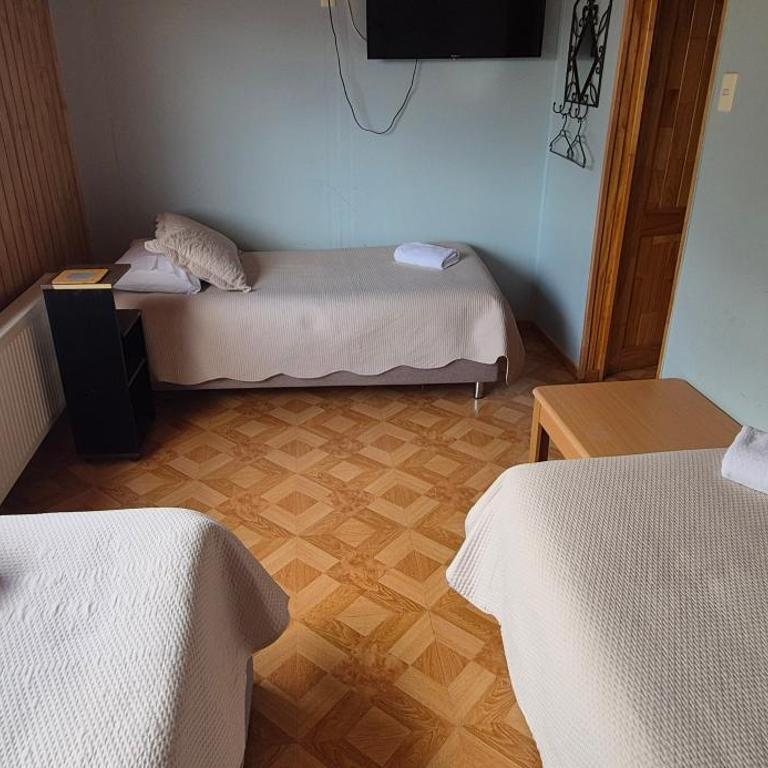Hostal Nancy - Habitación Triple - 2