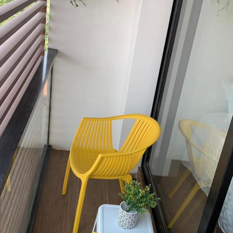 Studio frente a Burger King Equipetrol - Apartamento de 1 dormitorio - 9