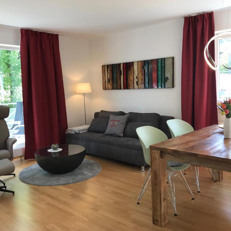 Ferienwohnung Seeglück- hochwertige Wohnung im Villenviertel mit Südbalkon - Appartamento con Balcone - 2