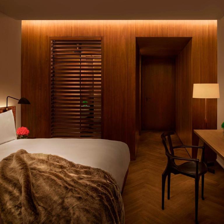 The Barcelona EDITION - Deluxe Room, 1 King - 4