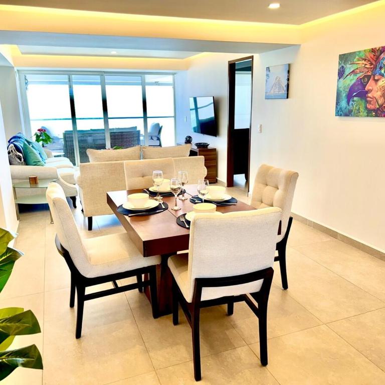 Sun and Sand and Breakfast 2BR Beachfront Gem - Apartamento de 2 dormitorios - 5
