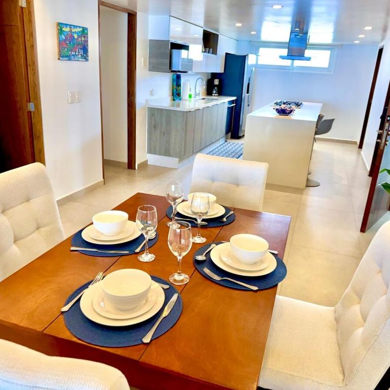 Sun and Sand and Breakfast 2BR Beachfront Gem - Apartamento de 2 dormitorios - 17