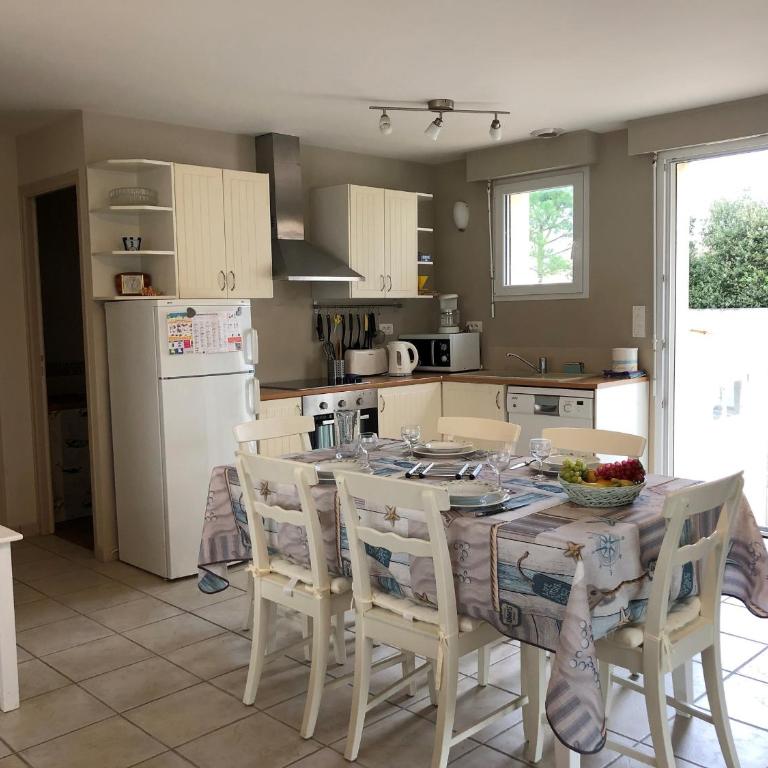 Maison spacieuse à 100m de la plage, 6 pers. - FR-1-323-557 - Vacation Home - 4