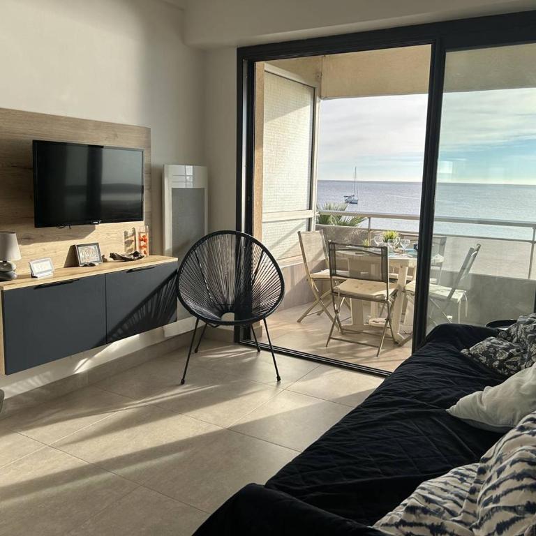 Appartement rénové avec garage et climatisation au Lavandou - FR-1-251-850 - Apartamento - 4