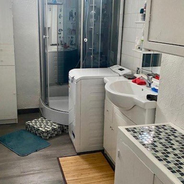 Appartement lumineux avec WIFI - 4 pers. - Two-Bedroom Apartment - 6