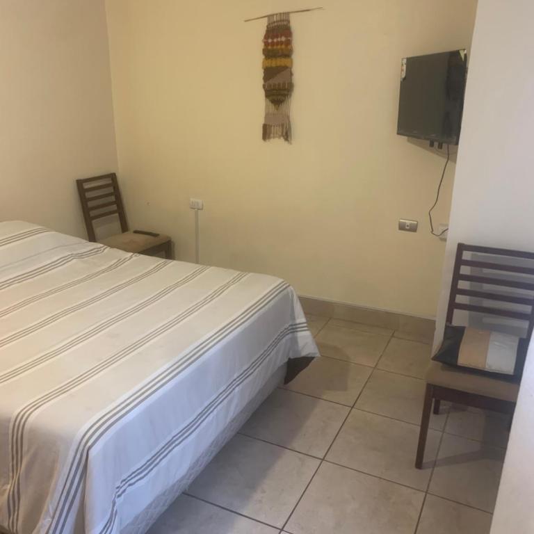 Hostal CacTus - Habitación Doble con baño privado - 2
