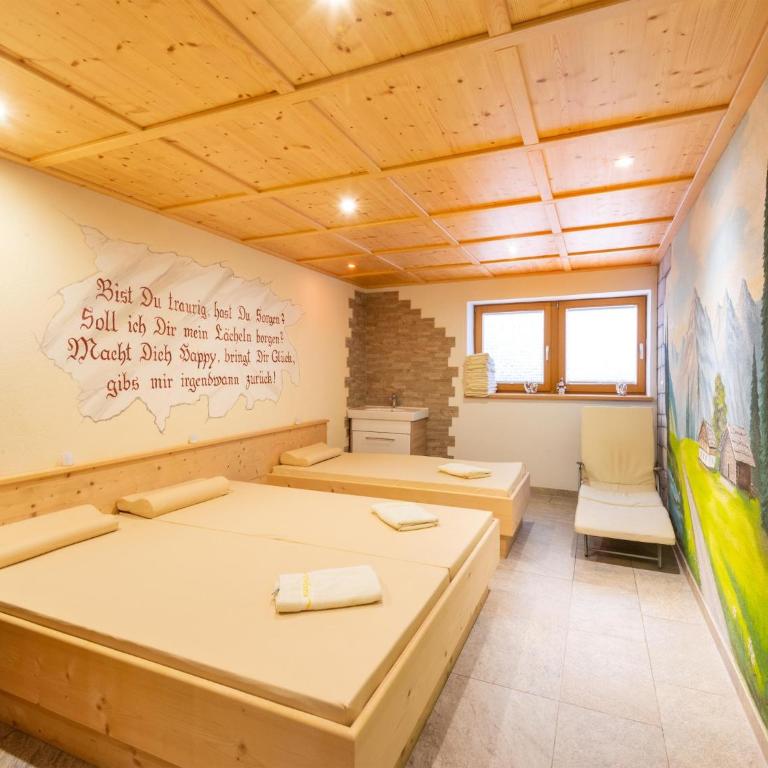 Chalet in Mayrhofen near Ski Slopes - Ferienhaus mit 6 Schlafzimmern - 13