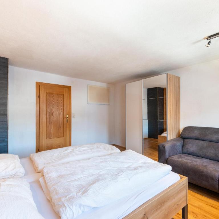 Chalet in Mayrhofen near Ski Slopes - Ferienhaus mit 6 Schlafzimmern - 15