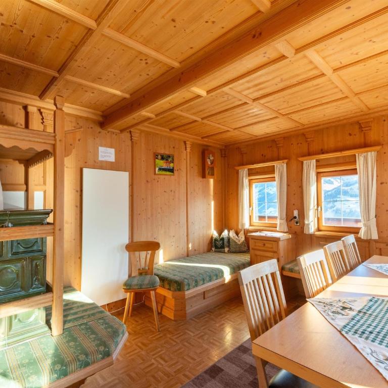 Chalet in Mayrhofen near Ski Slopes - Ferienhaus mit 6 Schlafzimmern - 9