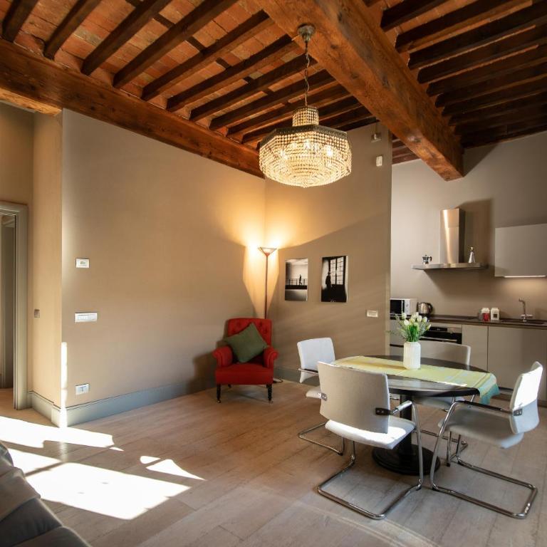 The Tower Apartment in Center Town - Appartamento - Piano Terra - 20