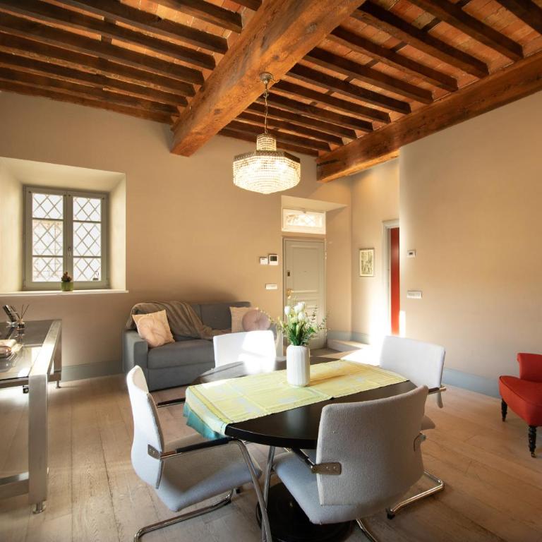 The Tower Apartment in Center Town - Appartamento - Piano Terra - 1