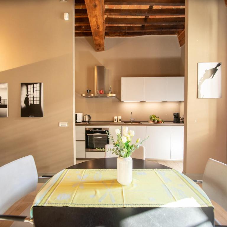 The Tower Apartment in Center Town - Appartamento - Piano Terra - 23