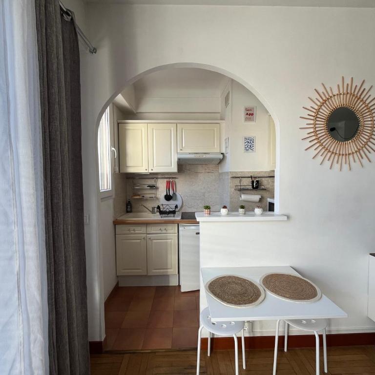 Studio with large terrace sea view 4th floor - Studio - 21