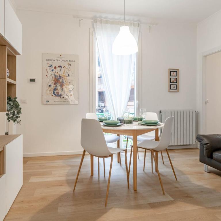 H11 CASA GIULIETTA Sanremo - Two-Bedroom Apartment with Balcony - 20