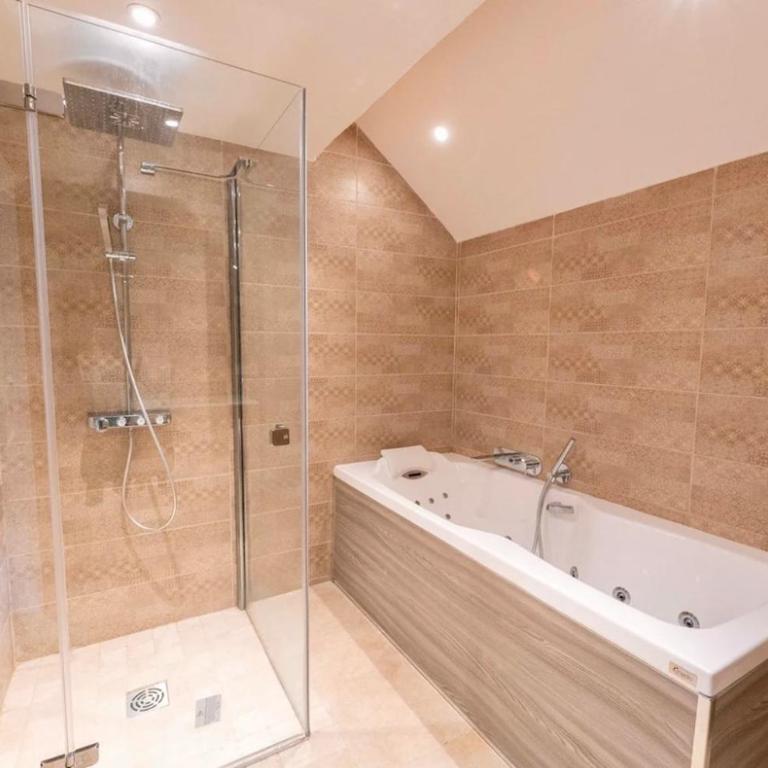 Maison de montagne avec piscine chauffée - Villa 2 Chambres - 22