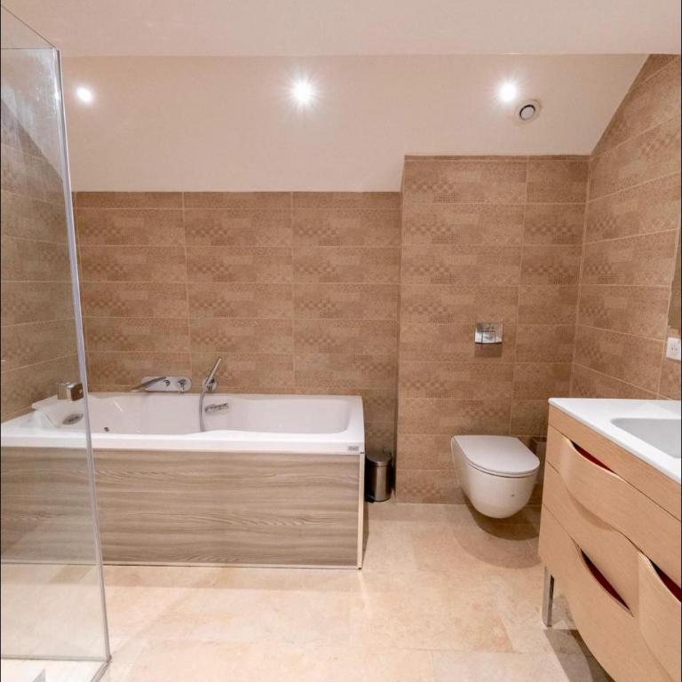 Maison de montagne avec piscine chauffée - Villa 2 Chambres - 21