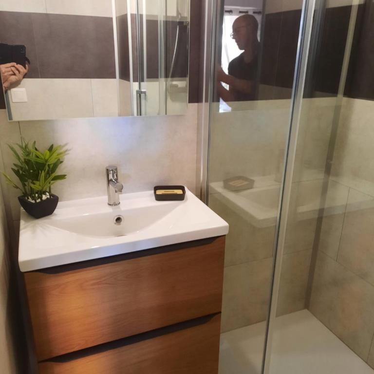 cap ou pas cap - One-Bedroom Apartment - 6