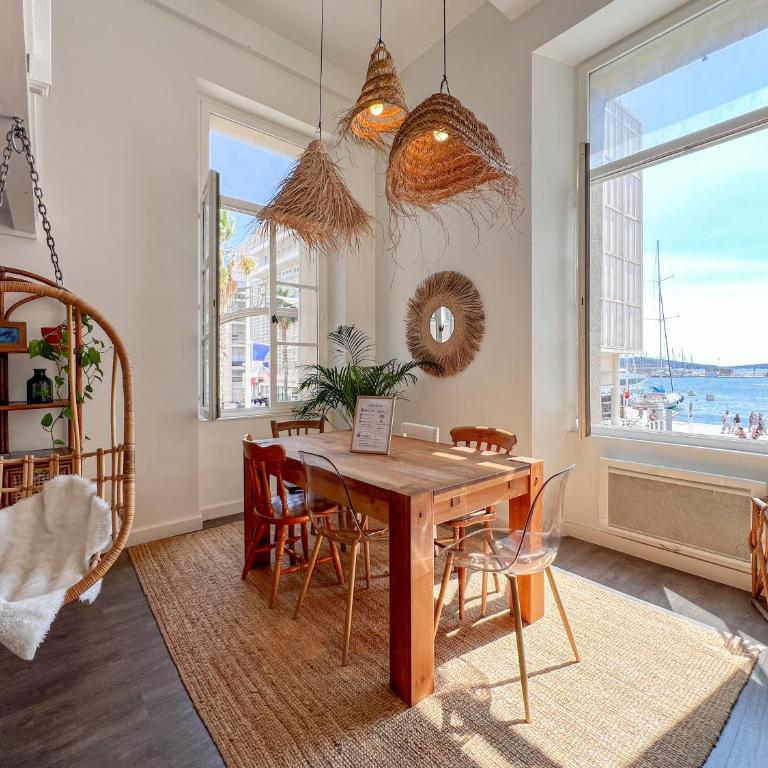 Élégant T3 Central avec Vue sur le Port de Toulon - Two-Bedroom Apartment - 1