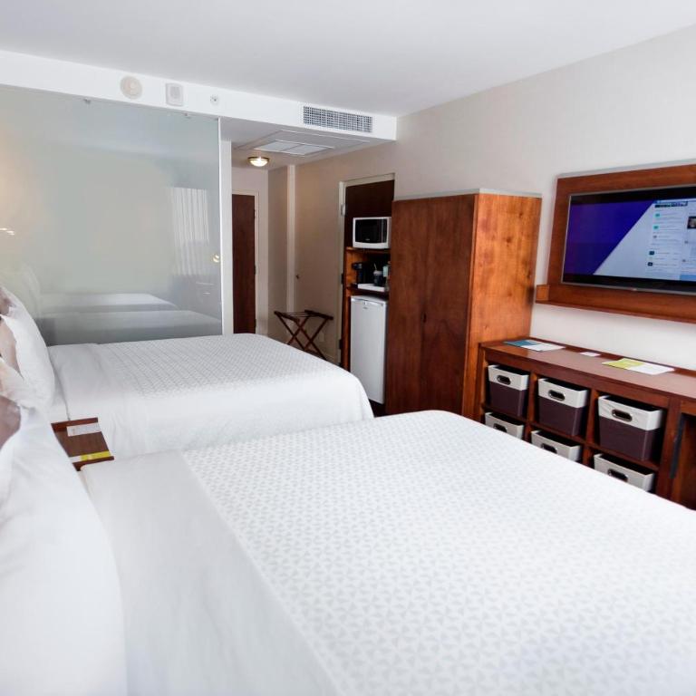 Four Points by Sheraton Queretaro Norte - Queen Room with Two Queen Beds - 4
