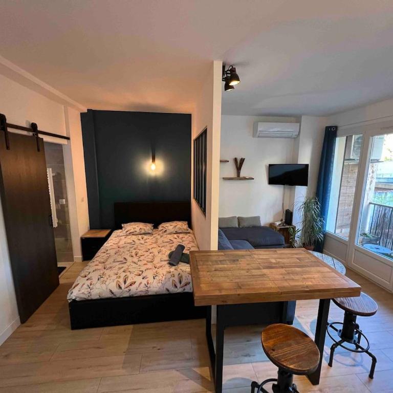 FLC - Charming Studio Parking - 4 Guests - One-Bedroom Apartment - 3
