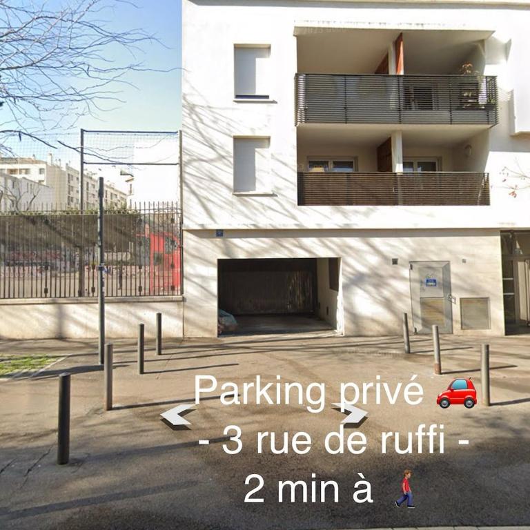 FLC - Charming Studio Parking - 4 Guests - One-Bedroom Apartment - 6