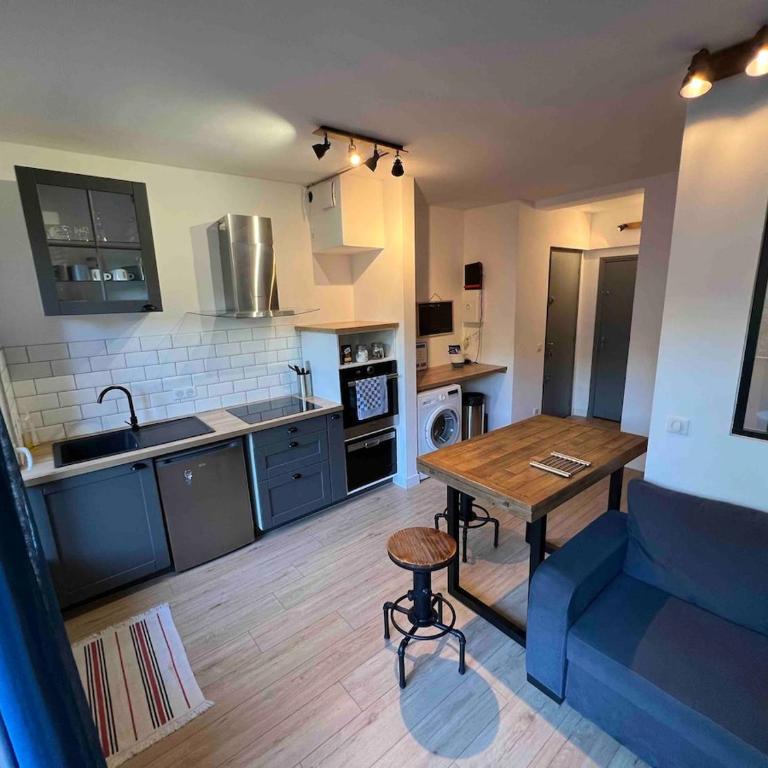 FLC - Charming Studio Parking - 4 Guests - One-Bedroom Apartment - 9