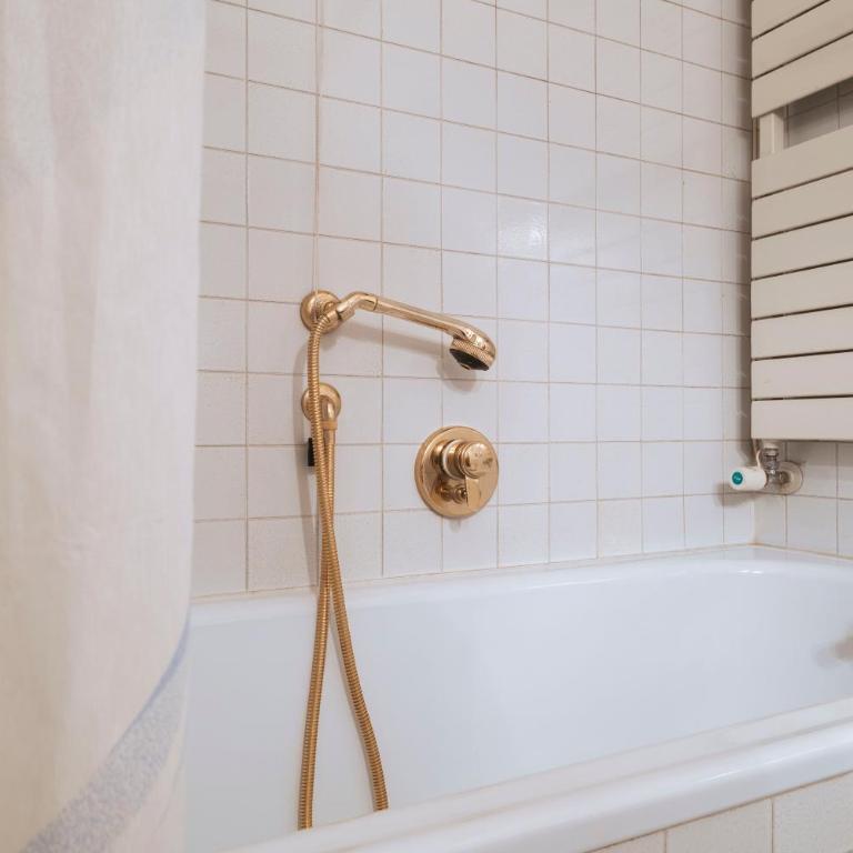 GuestHost - Cortina Central Stay with Parking - Appartamento con 1 Camera da Letto - 15
