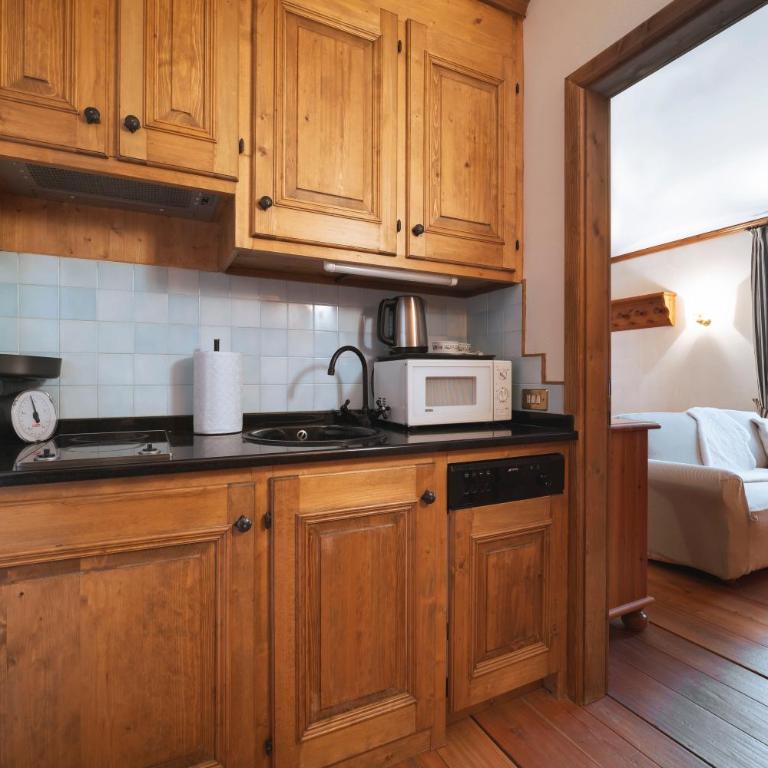 GuestHost - Cortina Central Stay with Parking - Appartamento con 1 Camera da Letto - 6