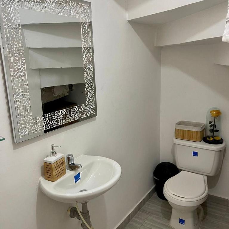 Linda Casaa - Two-Bedroom House - 7