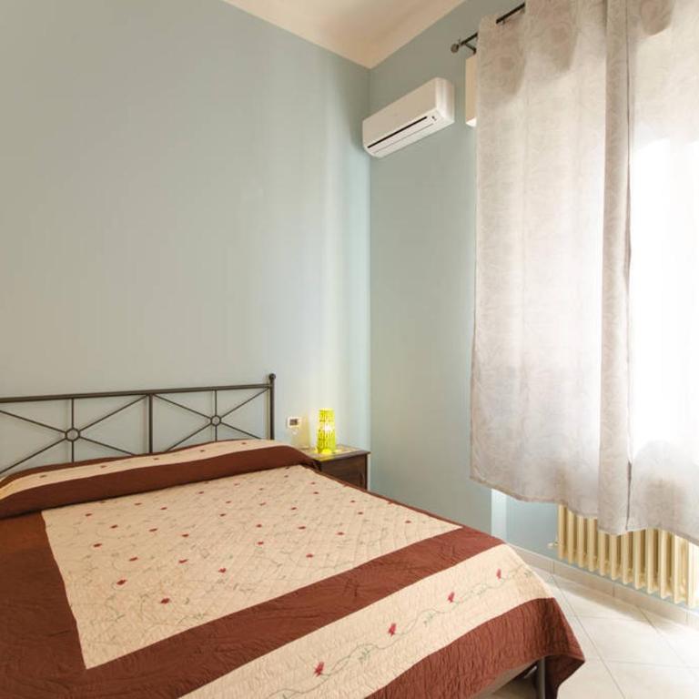 Casa Martina - Camera Matrimoniale con Bagno Privato Esterno - 3