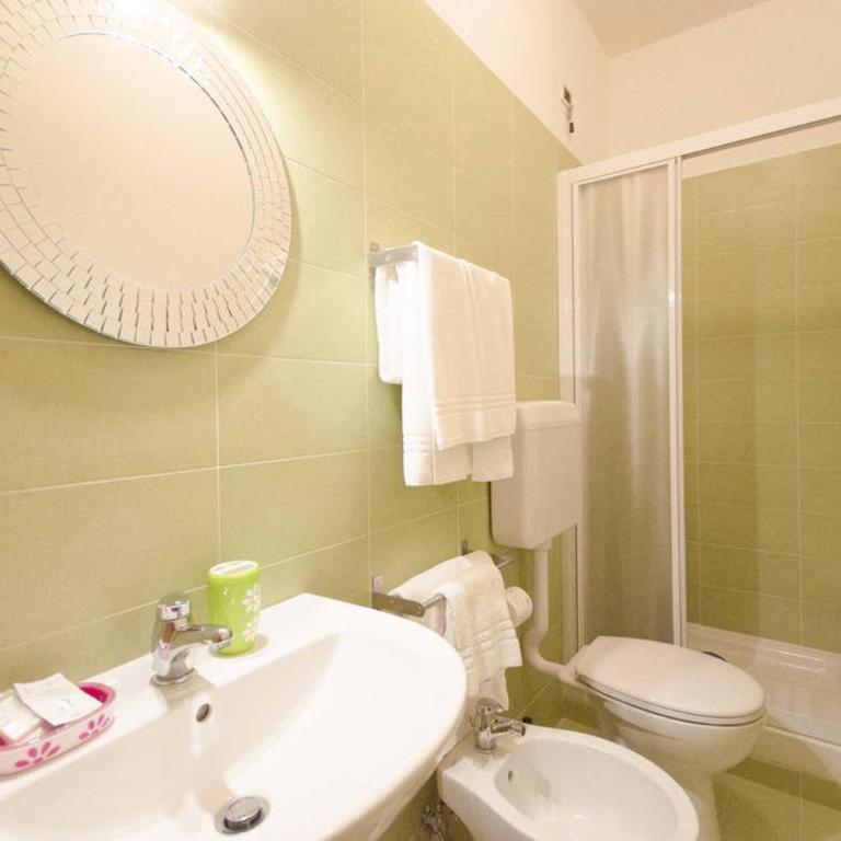 Casa Martina - Camera Matrimoniale con Bagno Privato Esterno - 2