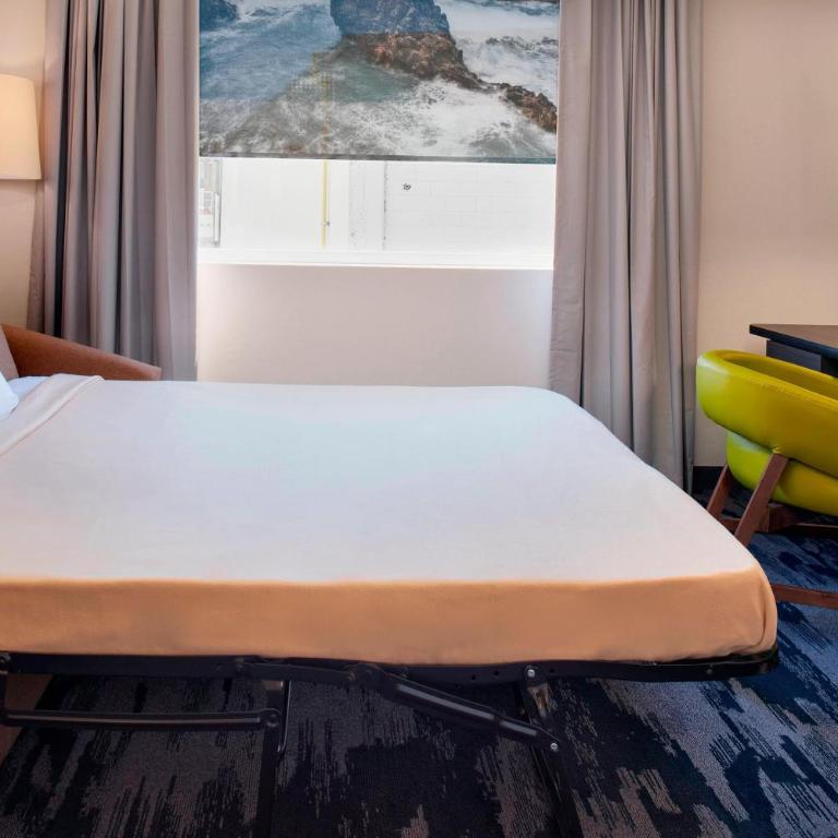 Fairfield Inn & Suites by Marriott Tijuana - Executive King Suite with Sofa Bed - 5
