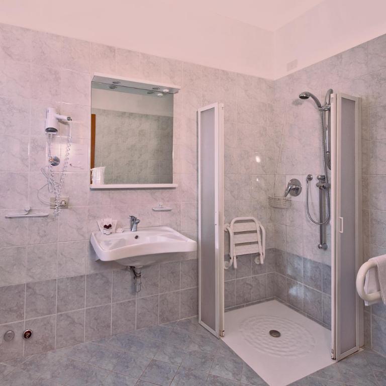 GH Hotel Piaz - Camera Matrimoniale/Doppia con Letti Singoli - 3