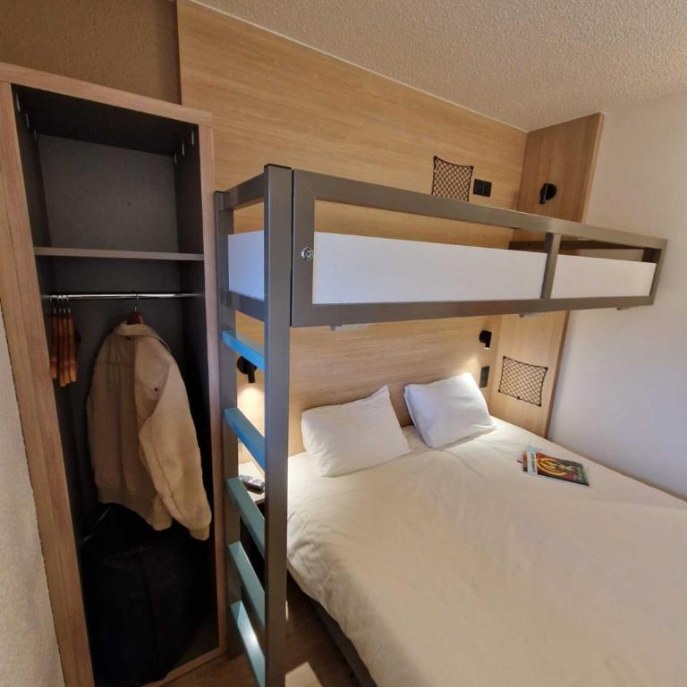 Premiere Classe Annecy Cran-Gevrier RÉNOVÉ EN 2025 - Chambre Triple - 17