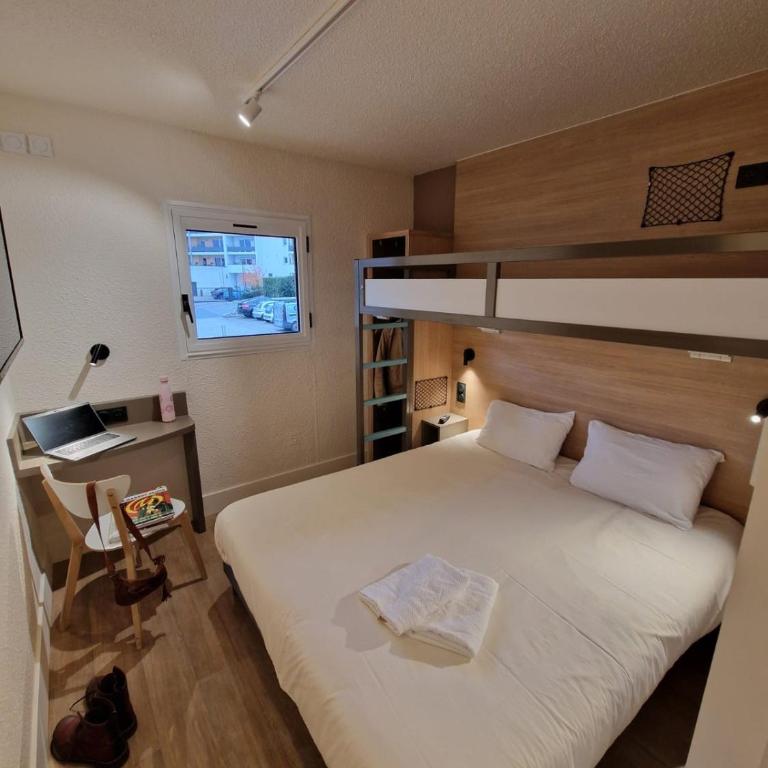 Premiere Classe Annecy Cran-Gevrier RÉNOVÉ EN 2025 - Chambre Triple - 8