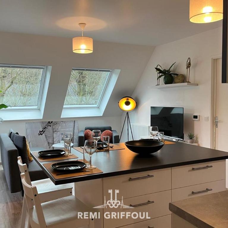 Les 4 éléments 4 Balcony Elevator & Private Parking Sleeps 4 - Appartement - 13