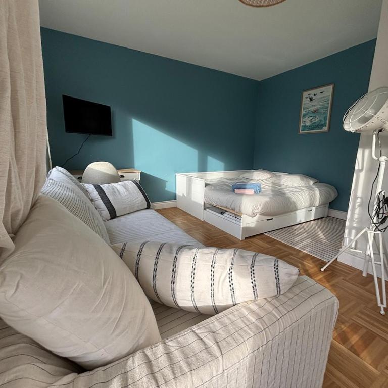 AK -Studio Cosy 5 min from Centre de Vannes - Appartement 2 Chambres - 17