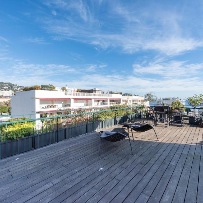 Duplex with Rooftop and Sea View Palm Beach - Appartement - 8