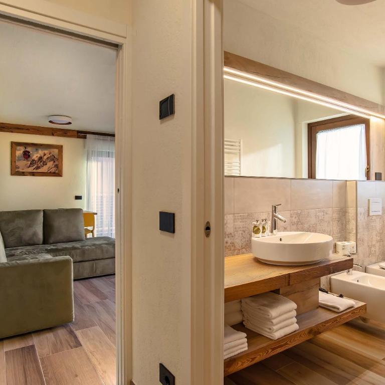 Relais Du Foyer - Appartamento Deluxe con 2 Camere da Letto e Vista Giardino - 3