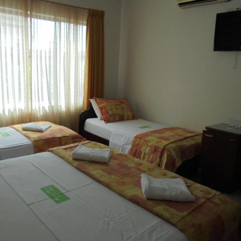 Hotel Marux Plaza - Habitación Familiar Deluxe - 3