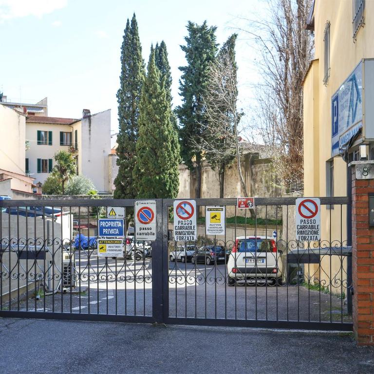 La tua Casa a Firenze con parcheggio privato per 2 auto - Appartamento con 2 Camere da Letto - 28