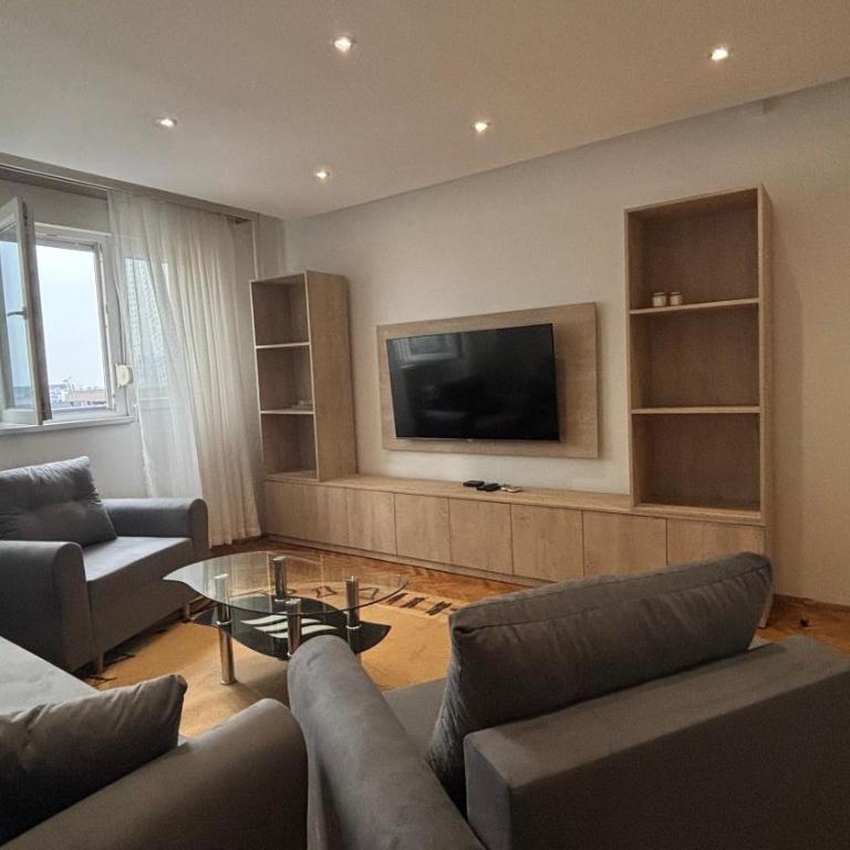 Charming Vracar Apartment near Saint Sava Temple - Apartman sa 2 Spavaće Sobe - 3