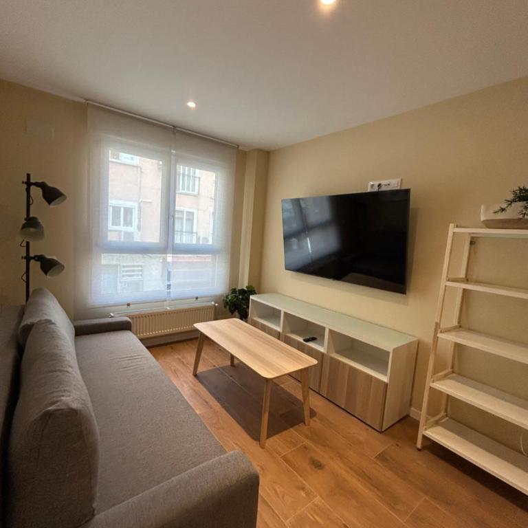 Apartamentos Turisticos Aeropuerto Barajas - Apartamento de 1 dormitorio - 2
