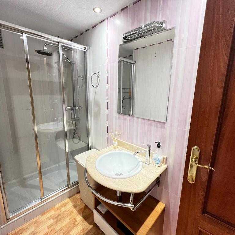 PUSHE Playa Velilla Beach & Tradition 5 - Two-Bedroom Apartment with Sea View - 17