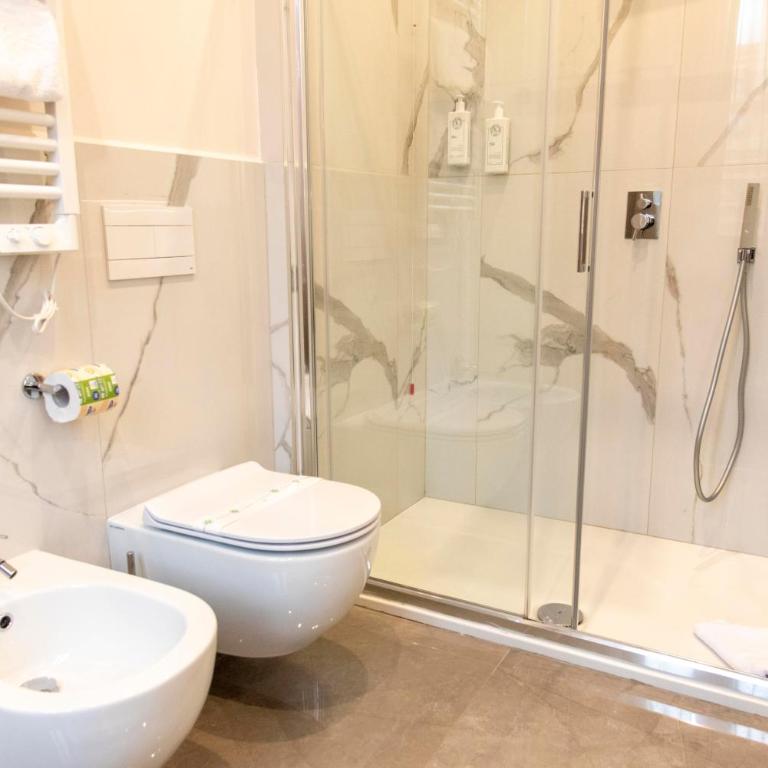 Adelaide Suite Dreams - Camera Tripla Executive - 13