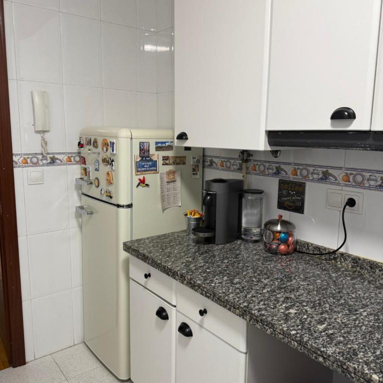 Dulce y sereno piso en Oviedo - Apartamento de 2 dormitorios - 13