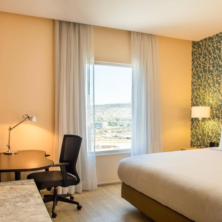 Fairfield Inn & Suites Queretaro Juriquilla - King Room - 2