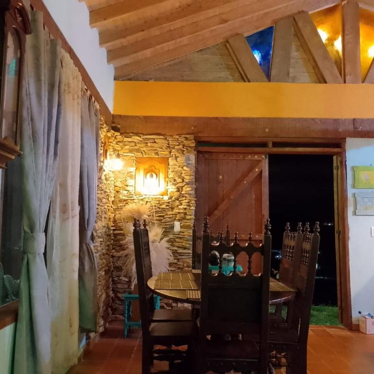 Cabaña La Capilla El Peñol - Three-Bedroom House - 12