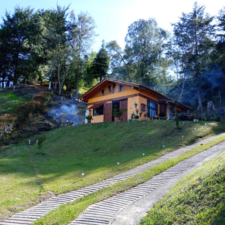 Alojamiento Cabaña El Peñol, cerca Piedra, Guatapé - Casa de 2 dormitorios - 30